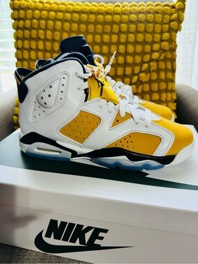 “”Brand  New “”Air Jordan 6 Retro “”Yellow”” Ochre Grade School Sneakers Size 5